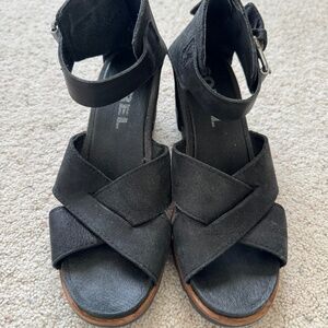 Sorel Joanie II Sandals wedges Black size 8